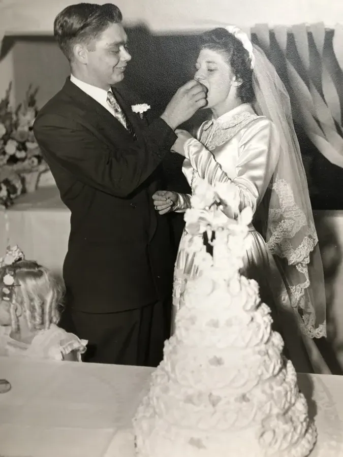 Family portrait of Dan and Lois Morris